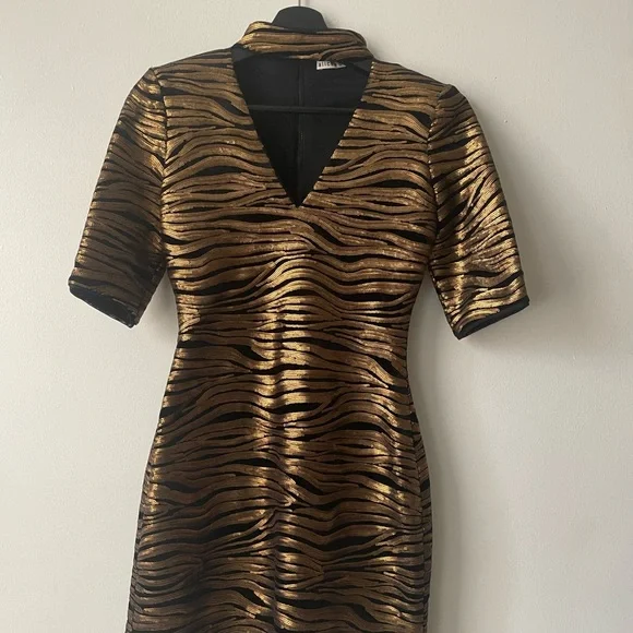 Alice + Olivia Inka Sequin animal print dress 2 - Picture 2 of 5